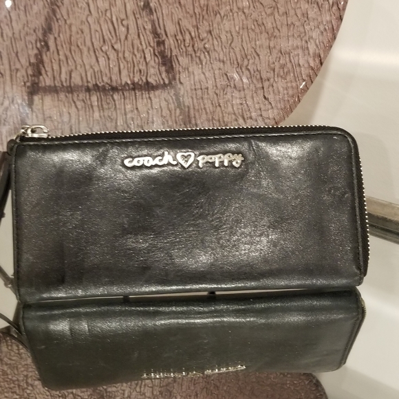 COACH Poppy Black Leather Wallet- FLAWED - Picture 2 of 4